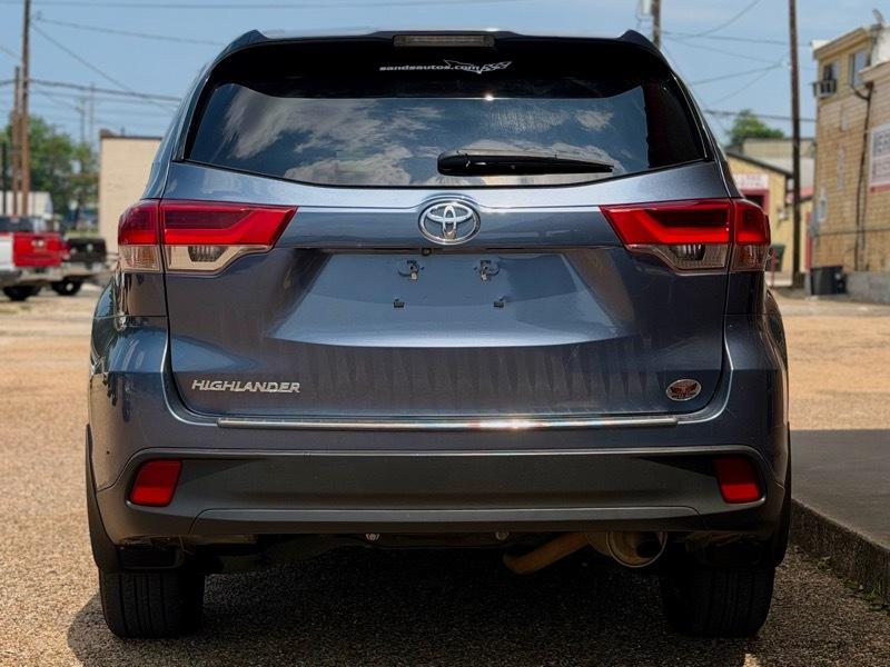 Toyota Highlander LE Plus FWD V6 2018