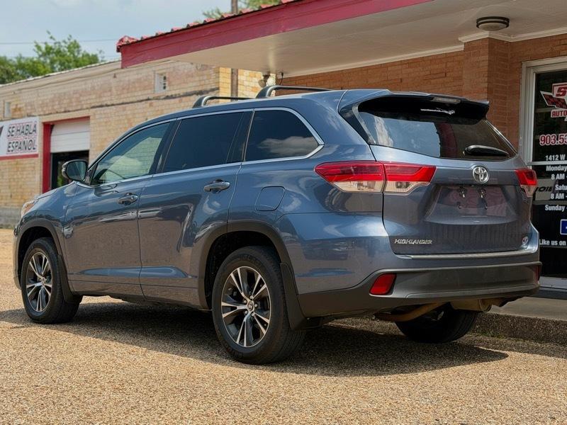 Toyota Highlander LE Plus FWD V6 2018