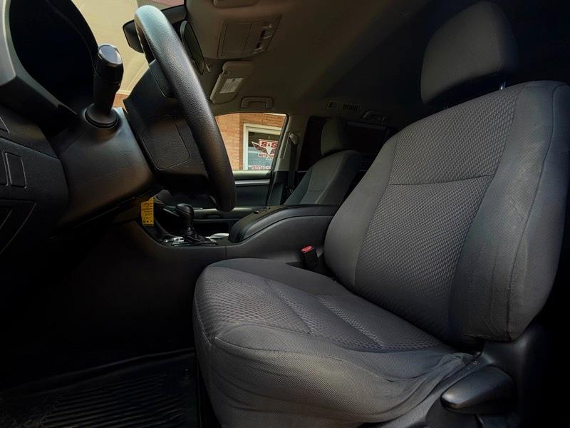 Toyota Highlander LE Plus FWD V6 2018