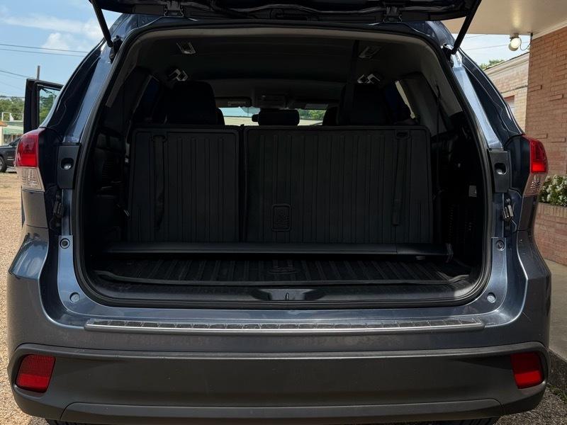 Toyota Highlander LE Plus FWD V6 2018