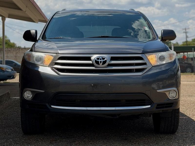 Toyota Highlander Limited 2WD 2013