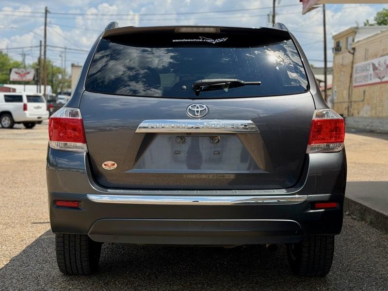 Toyota Highlander Limited 2WD 2013
