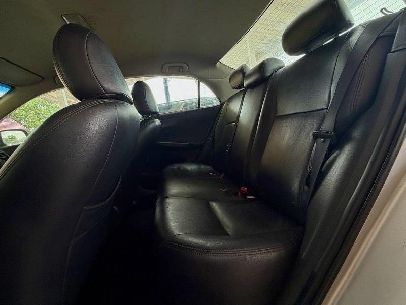 Toyota Corolla Base 4-Speed AT 2009