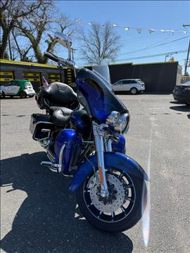 2011 Harley-Davidson FLHTCUSE 