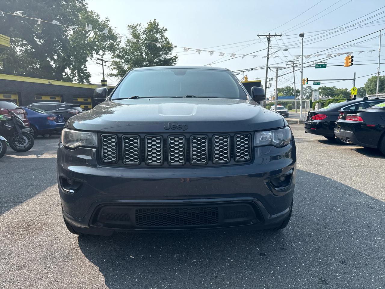 Jeep Grand Cherokee Laredo 4WD 2017
