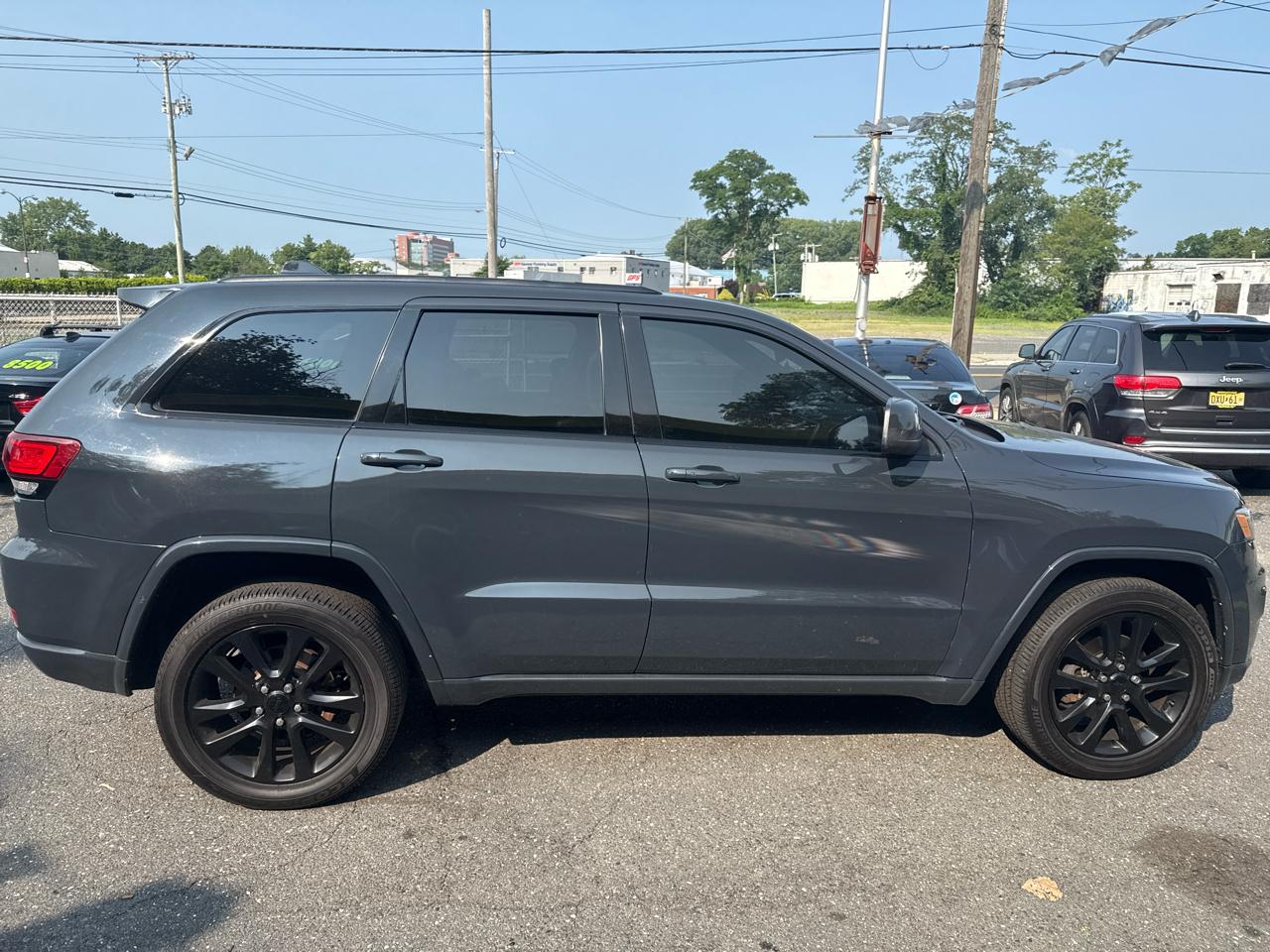 Jeep Grand Cherokee Laredo 4WD 2017
