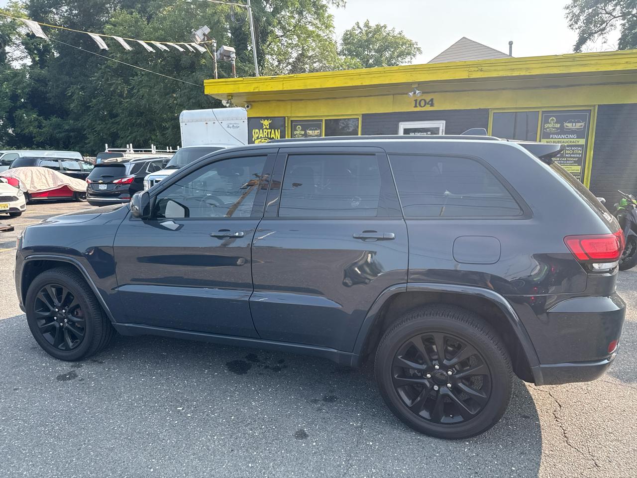 Jeep Grand Cherokee Laredo 4WD 2017