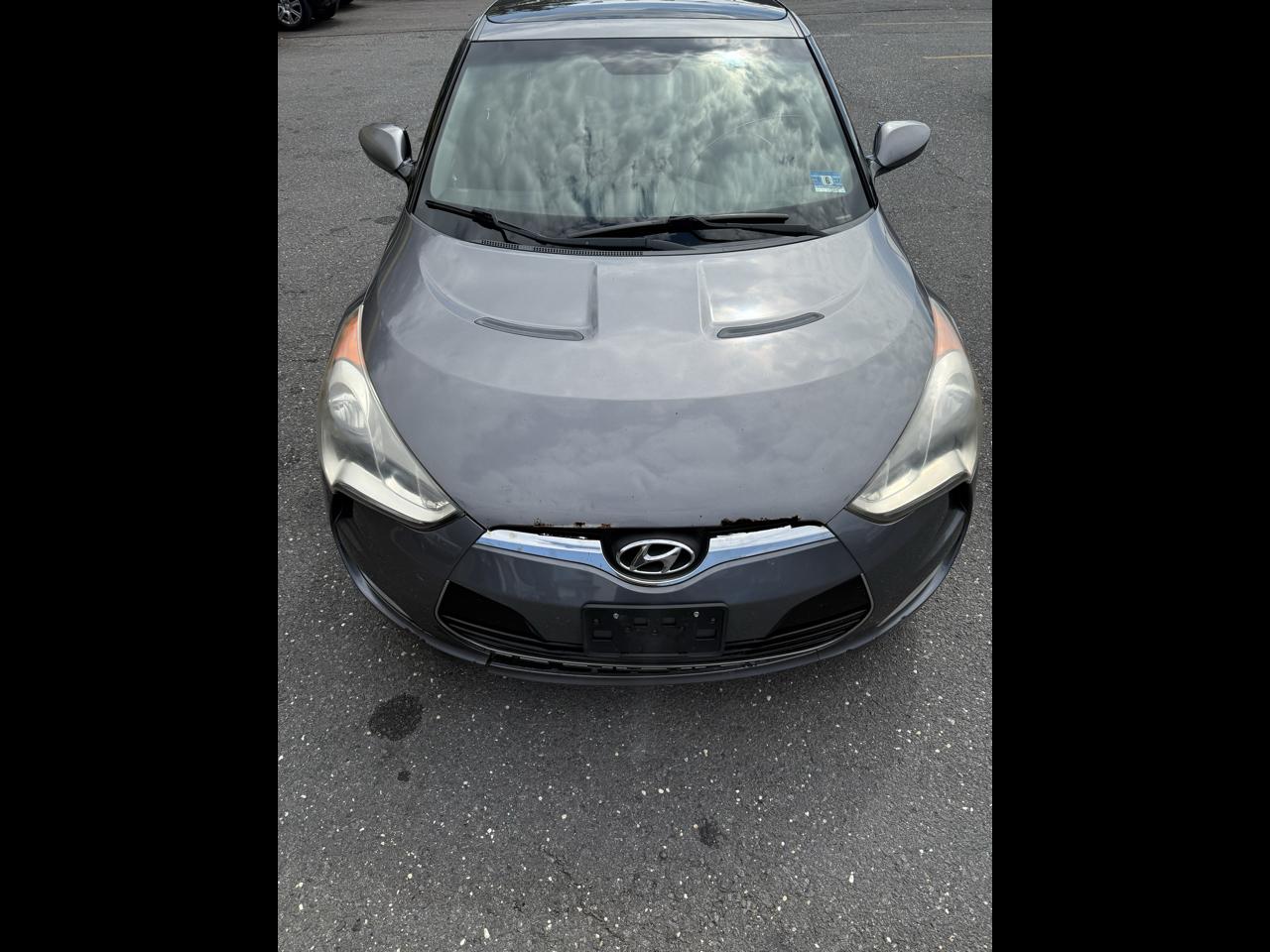 Hyundai Veloster Base 2013