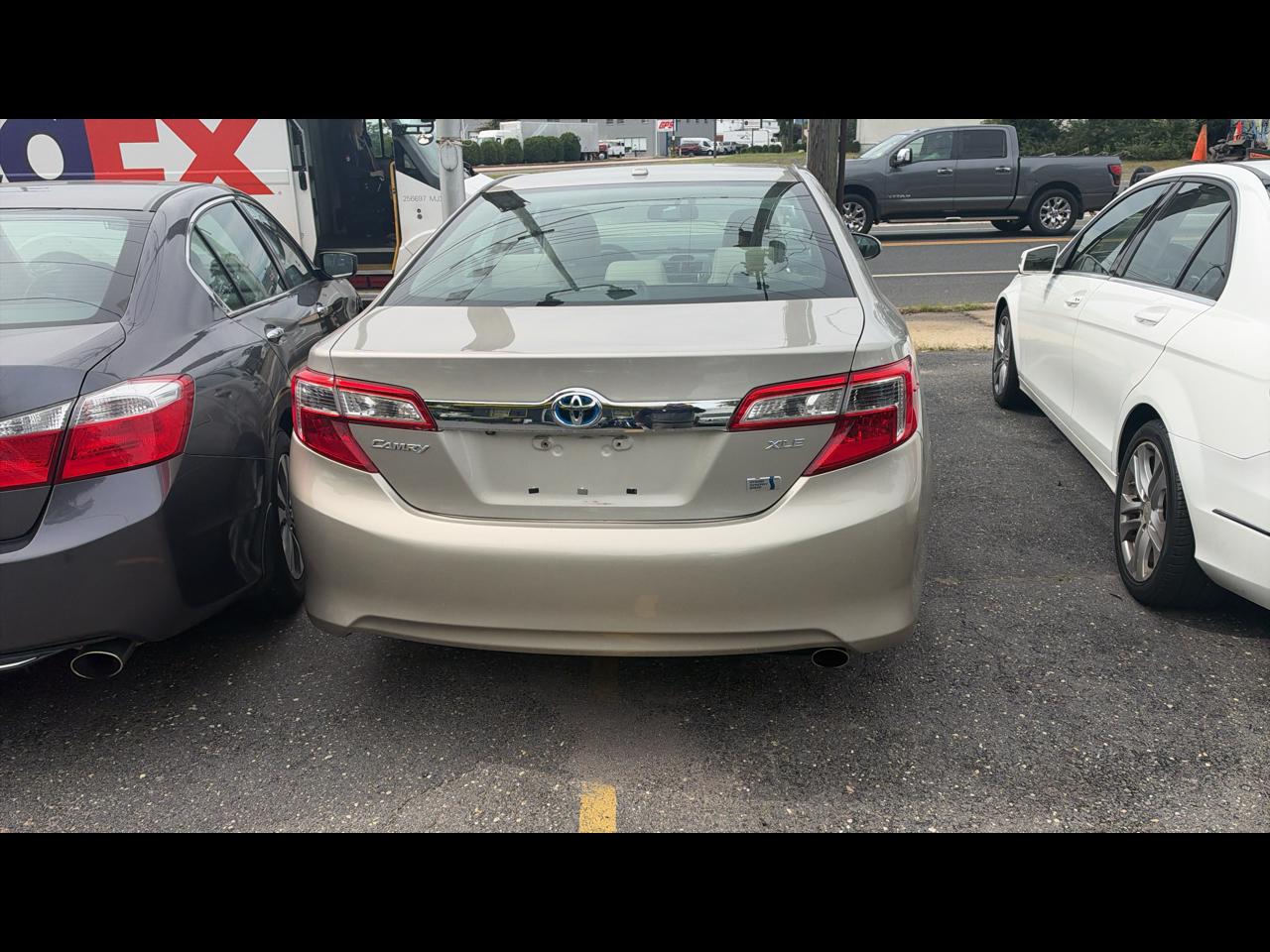 Toyota Camry Hybrid XLE 2013