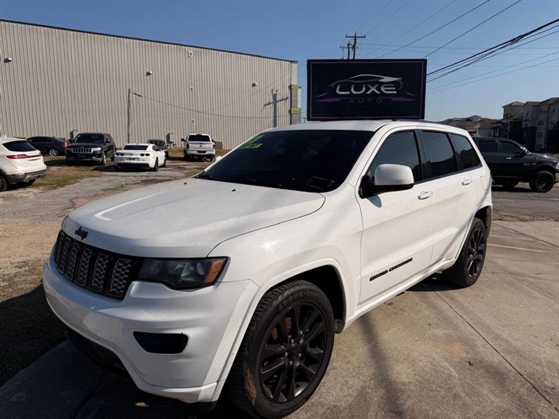 2017 Jeep Grand Cherokee Laredo 2WD