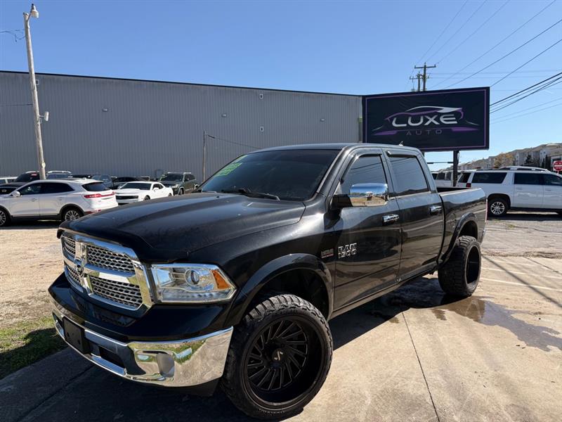 2017 RAM 1500 Laramie Crew Cab SWB 4WD