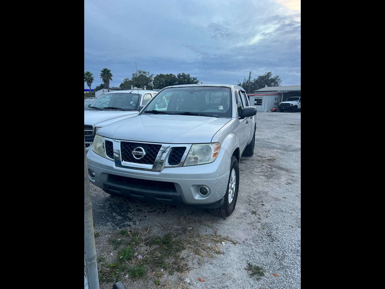 2014 Nissan Frontier S Crew Cab 5AT 2WD