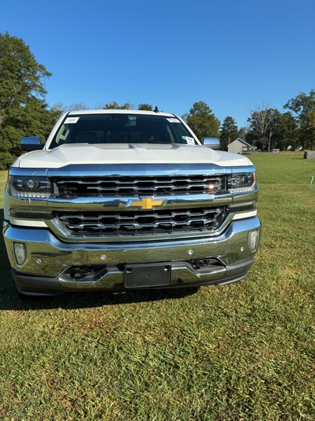 Chevrolet Silverado 1500 LTZ Crew Cab 4WD 2017 Chevrolet Silverado 1500 LTZ Crew Cab 4WD 2017