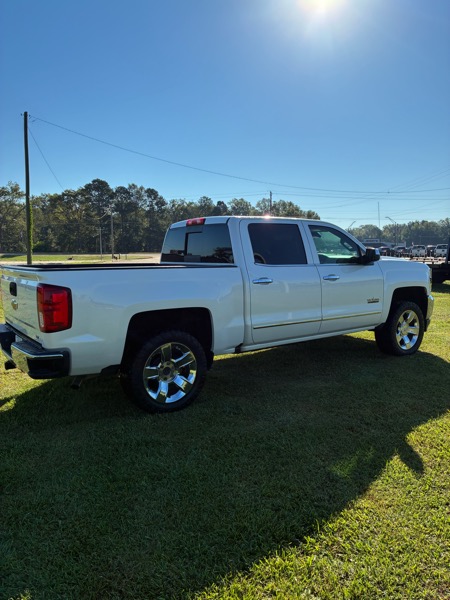 Chevrolet Silverado 1500 LTZ Crew Cab 4WD 2017 Chevrolet Silverado 1500 LTZ Crew Cab 4WD 2017