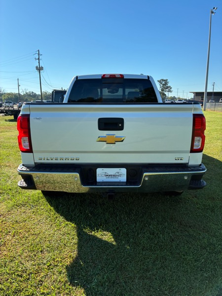 Chevrolet Silverado 1500 LTZ Crew Cab 4WD 2017 Chevrolet Silverado 1500 LTZ Crew Cab 4WD 2017