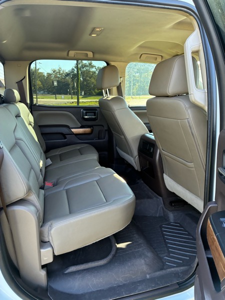 Chevrolet Silverado 1500 LTZ Crew Cab 4WD 2017 Chevrolet Silverado 1500 LTZ Crew Cab 4WD 2017