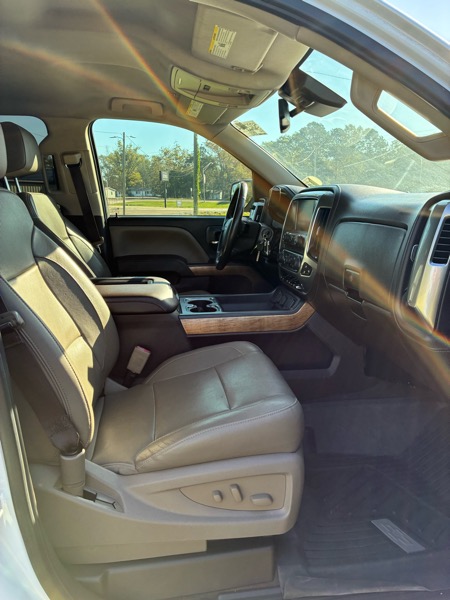 Chevrolet Silverado 1500 LTZ Crew Cab 4WD 2017 Chevrolet Silverado 1500 LTZ Crew Cab 4WD 2017