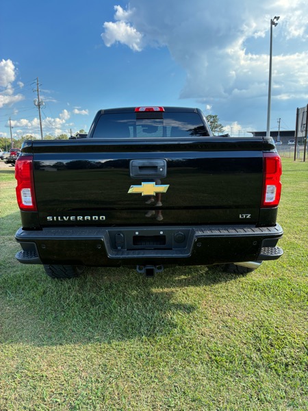 Chevrolet Silverado 1500 LTZ Double Cab Short Box 4WD 2017 Chevrolet Silverado 1500 LTZ Double Cab Short Box 4WD 2017