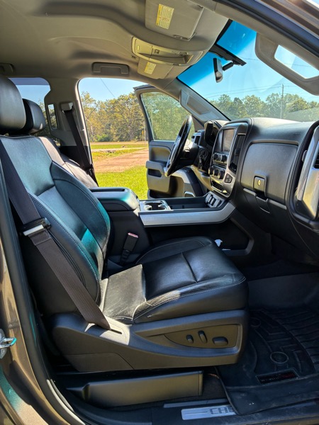 Chevrolet Silverado 2500HD LTZ Crew Cab Long Box 4WD 2015 Chevrolet Silverado 2500HD LTZ Crew Cab Long Box 4WD 2015