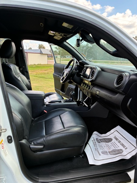 Toyota Tacoma SR5 Double Cab Long Bed V6 6AT 4WD 2018 Toyota Tacoma SR5 Double Cab Long Bed V6 6AT 4WD 2018