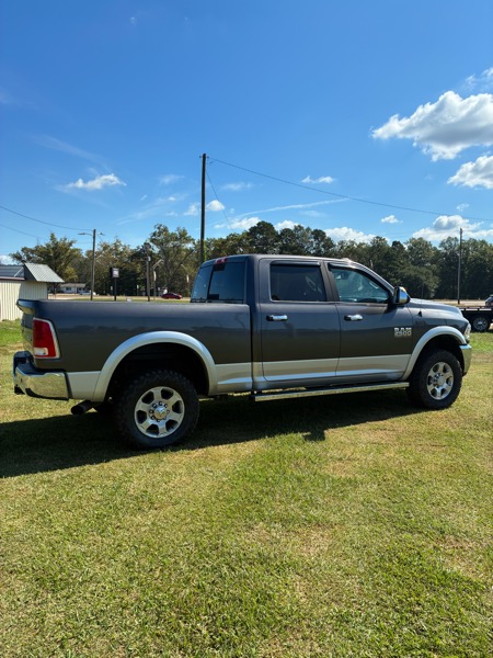 RAM 2500 Laramie Crew Cab SWB 4WD 2015 RAM 2500 Laramie Crew Cab SWB 4WD 2015