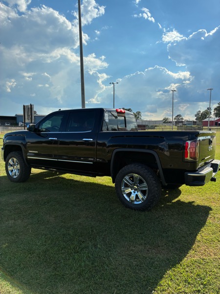 GMC Sierra 1500 4WD Crew Cab 147" SLT 2018 GMC Sierra 1500 4WD Crew Cab 147" SLT 2018