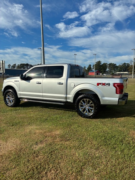 Ford F-150 4WD SuperCab 133" XLT 2017 Ford F-150 4WD SuperCab 133" XLT 2017