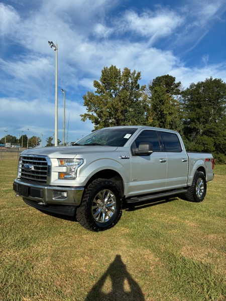 Ford F-150 4WD SuperCab 133" XLT 2017 Ford F-150 4WD SuperCab 133" XLT 2017