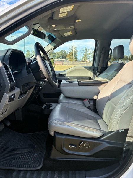 Ford F-150 4WD SuperCab 133" XLT 2017 Ford F-150 4WD SuperCab 133" XLT 2017