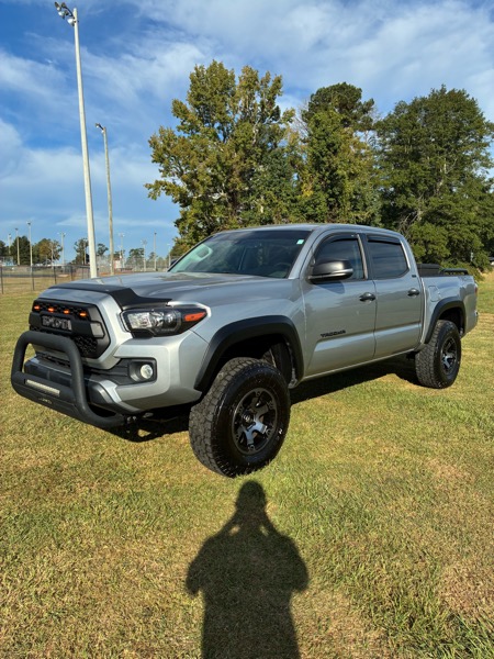 Toyota Tacoma 2WD Double Cab I4 AT SR5 (Natl) 2018 Toyota Tacoma 2WD Double Cab I4 AT SR5 (Natl) 2018