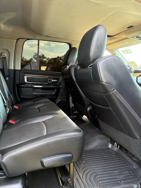 RAM 2500 Laramie Mega Cab 4WD 2017 RAM 2500 Laramie Mega Cab 4WD 2017
