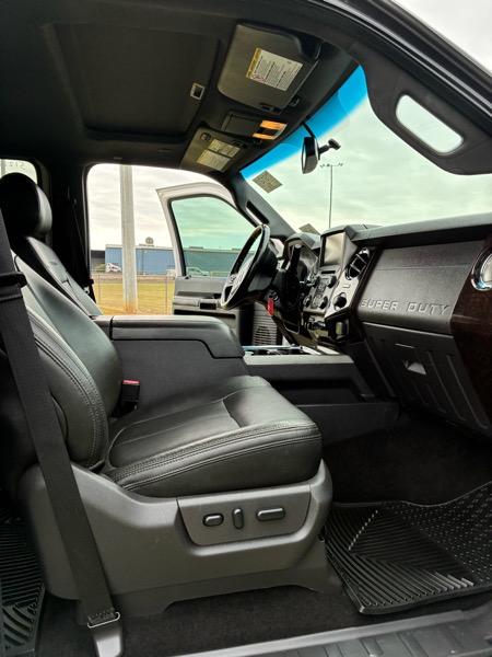 Ford F-250 SD XLT Crew Cab Long Bed 4WD 2016 Ford F-250 SD XLT Crew Cab Long Bed 4WD 2016