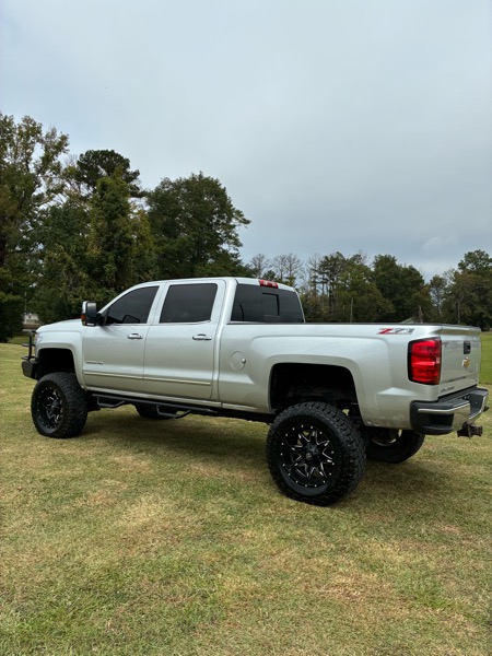 Chevrolet Silverado 2500HD LTZ Crew Cab Long Box 4WD 2015 Chevrolet Silverado 2500HD LTZ Crew Cab Long Box 4WD 2015