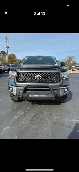 Toyota Tundra SR5 5.7L V8 FFV CrewMax 4WD 2017