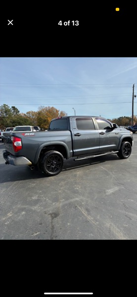 Toyota Tundra SR5 5.7L V8 FFV CrewMax 4WD 2017