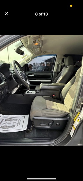 Toyota Tundra SR5 5.7L V8 FFV CrewMax 4WD 2017