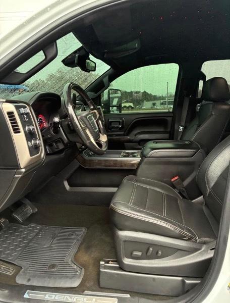 GMC Sierra 2500HD Denali Crew Cab 4WD 2016