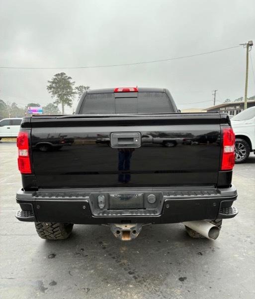 GMC Sierra 2500HD Denali Crew Cab 4WD 2017