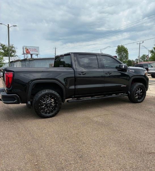 GMC Sierra 1500 AT4 Crew Cab Long Box 4WD 2019