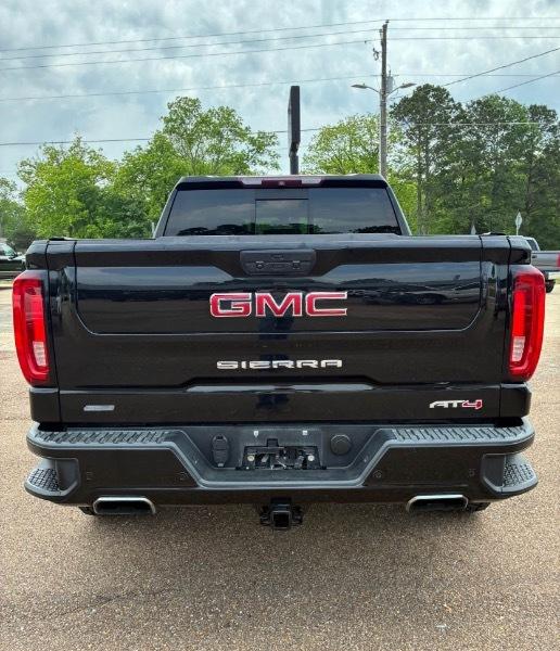 GMC Sierra 1500 AT4 Crew Cab Long Box 4WD 2019