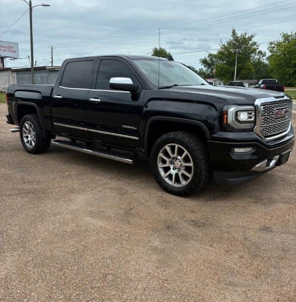 GMC Sierra 1500 Denali Crew Cab Short Box 4WD 2017