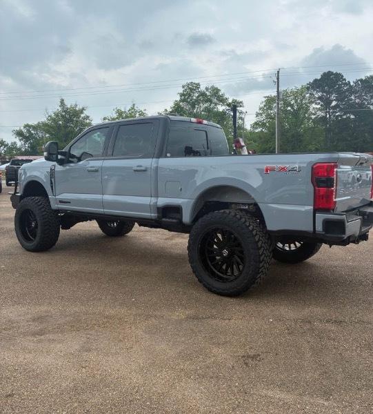 Ford F-250 SD XL Crew Cab 4WD 2024