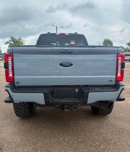 Ford F-250 SD XL Crew Cab 4WD 2024