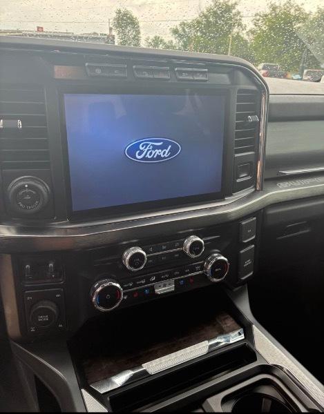Ford F-250 SD XL Crew Cab 4WD 2024