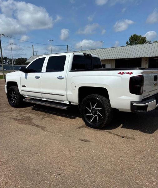 Chevrolet Silverado 1500 High Country Crew Cab Short Box 4WD 2018