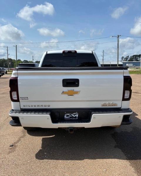 Chevrolet Silverado 1500 High Country Crew Cab Short Box 4WD 2018