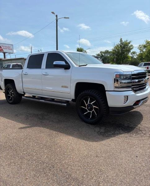 Chevrolet Silverado 1500 High Country Crew Cab Short Box 4WD 2018