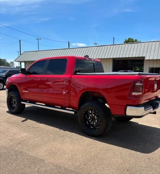 RAM 1500 Big Horn Crew Cab SWB 4WD 2021