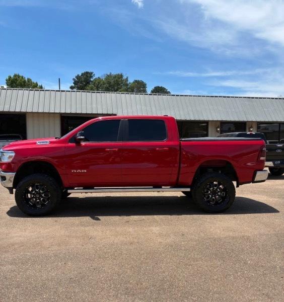 RAM 1500 Big Horn Crew Cab SWB 4WD 2021