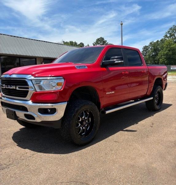 RAM 1500 Big Horn Crew Cab SWB 4WD 2021